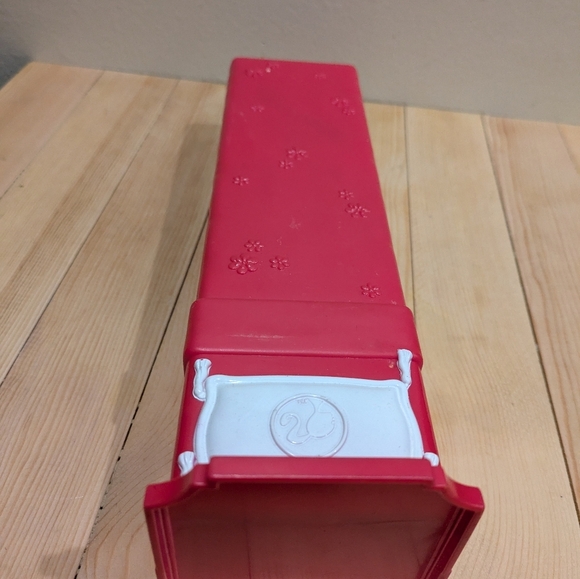 Barbie MattelRed Bed - Picture 6 of 6